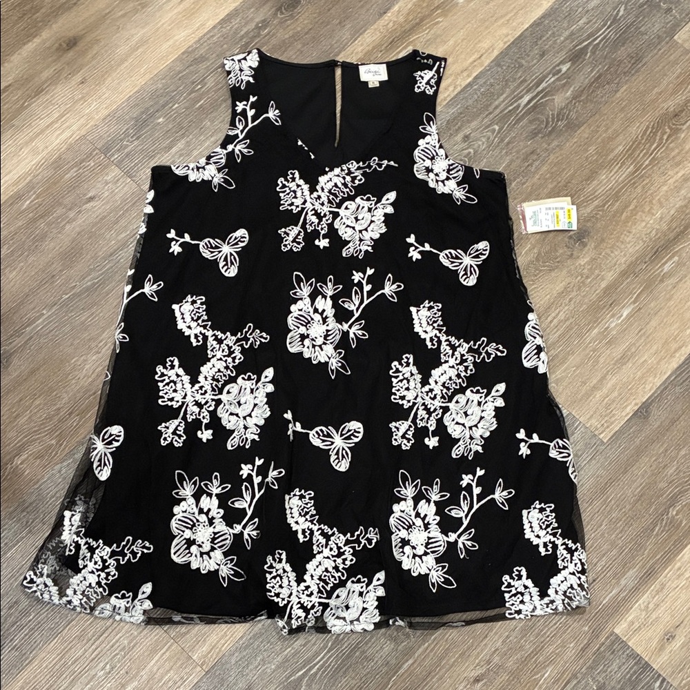Floral Black and White  Dress - Picture 2 of 14